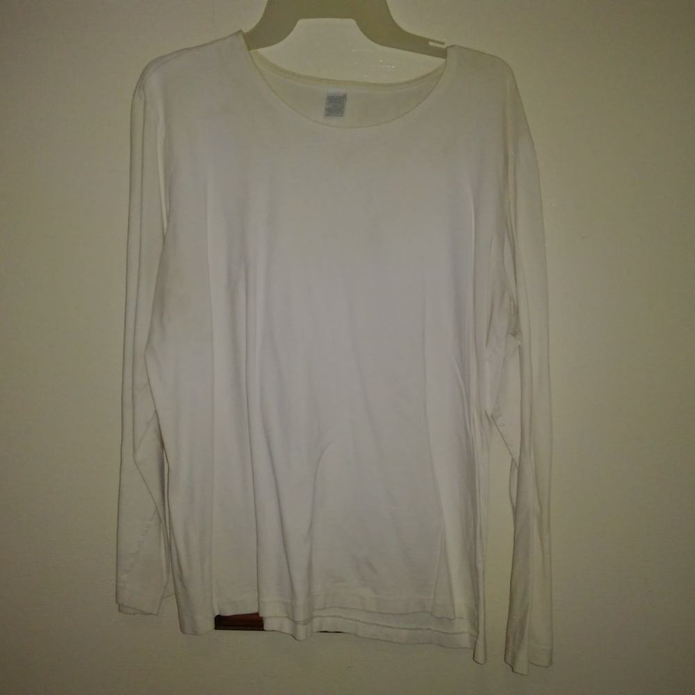 long sleeve tee in Women off white